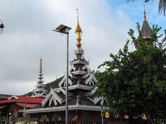 【ワット フゥアウィアン】