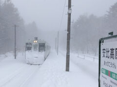 小さな駅から、他には一人