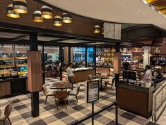 おはようございます。

只今の時刻は現地時間7:00です。

小生たちは、シンガポールのオーチャード地区にあるシャングリ・ラ・グループの4ブランドの4つ星ホテルです。「JEN Singapore Tanglin by Shangri-La（ジェン シンガポール タングリン バイ シャングリ・ラ）」に宿泊しています。

本日はシンガポール2日目、そして本日は日本へ帰国する朝です。