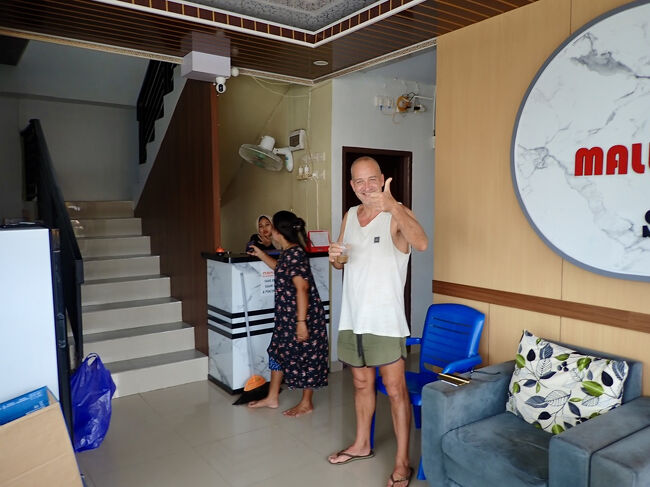 このホテルに泊まっていたスペイン人が、<br />今日の17時に、<br />バンダネイラ(バンダ島)行きのフェリーが出ると言ってきました。<br />(掲載許可済み)