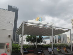 15:45
屋上から見える高級ホテル