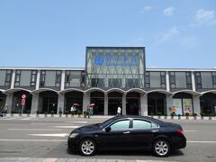 彰化に到着。
目的の扇形車庫が13:00オープンなので街の散策。