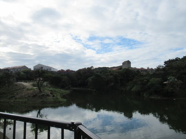 首里駅からしばらく歩いたところ。<br />たぶん、首里城が火事になった時、各局が中継してたの、ここからじゃないのかな。