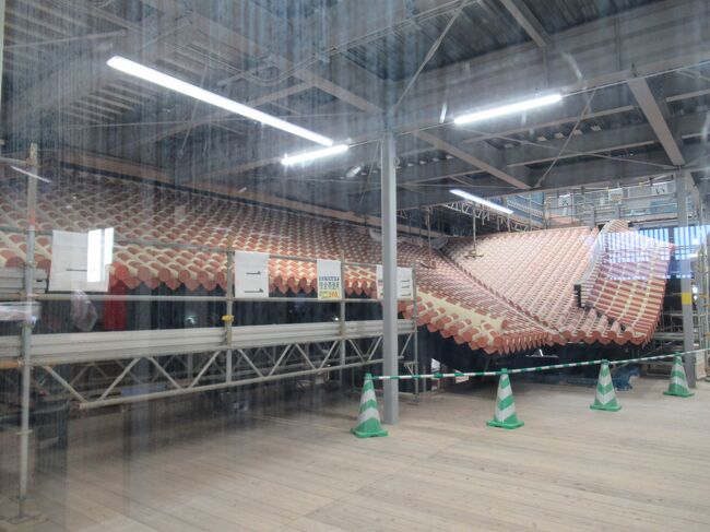 屋根は、だいぶできていました。