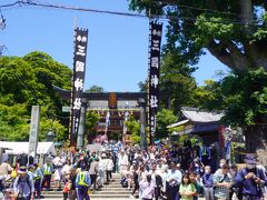 勢ぞろいを見て落ち着いたところで、神社の方へ。