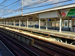 再び武庫川駅に戻ってきました。この駅は川の上にホームがある珍しい駅です。

今津駅で下車して再び阪急線に乗り換えます。

