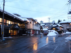 小野川温泉街のメインストリートに到着。