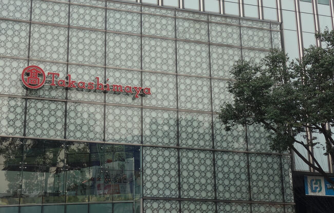 ハイブランドの直営店や高級スーパーも入っていて今やホーチミンの最高峰のショッピングスポットです。