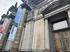 ひと休憩してからもうちょい散策。
明日が月曜なので今日のうちに美術館へ。
（月曜日は美術館はおやすみです）
王立美術館も徒歩圏内！日本語表記もあってびっくり～

★王立美術館
https://fine-arts-museum.be/en