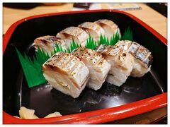 大阪天満 すし処西屋
鯖寿司1,300円
出発前に関空で夜ごはん(⁠^⁠^⁠)