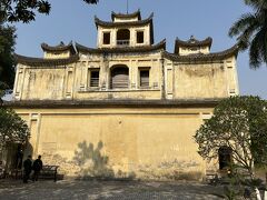 　タンロン城跡の敷地奥にある「後楼」です。この建物も後黎朝時代に建てれました。キンティエン殿の後ろに位置するため、後楼と呼ばれてます。皇帝の側室やお世話役の女官たちに利用されていた様です。