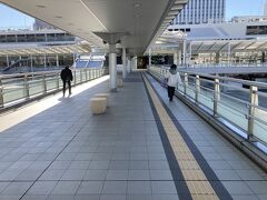 広島駅北口から広島空港行きのバスに乗り込みます。