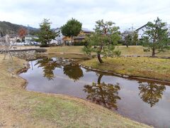 龍福寺は大内氏の居館があった場所に再興され、寺に隣接して池泉回遊式庭園が復元されています。