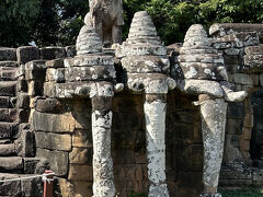 　象のテラス。戦いに勝利するとここに集まって勝利を祝ったそうです。
