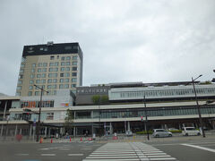 紀伊半島を楽しませてくれたレンタカーをこちら和歌山市駅で返却。