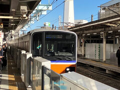 まず12月中旬に東上線の写真撮影。
池袋から朝霞台まで、川越特急で行く。
この電車、運賃だけクロスシートに乗車できるので人気。
