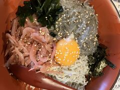 早めのお昼　生しらす・桜えび・釜揚げしらす丼
とてもおいしくいただきました。