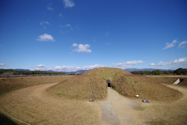 博物館はこの日は月曜で休館、とりあえず古墳群の雰囲気だけ感じられました。<br />このあと、またバスに乗り高鍋駅へ。そして電車で延岡に向かいました。