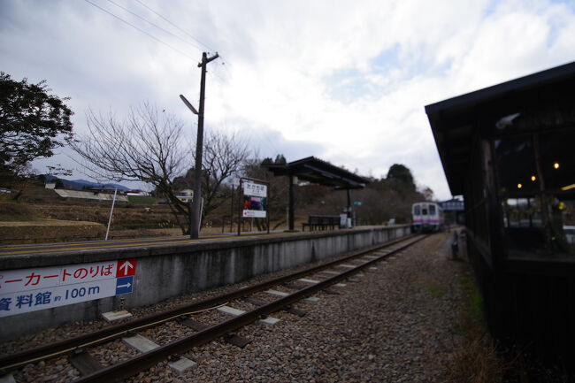 高千穂駅はかつては駅として実際に使われていましたが、2008年に廃線になったそうです。今はスーパーカートが運行しているそうです。