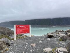 湖が見えてきた!!
これがニュージーランド最大のタスマン氷河。