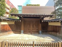 消防署からまっすぐ歩くと味の素の博物館がある。