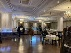 朝食はビュッフェ