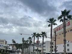 宇和島駅に到着、17時半頃