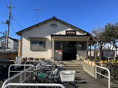 西富岡駅で下車。歩いて富岡製糸場を目指す。