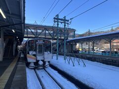 水上駅で乗り換え。乗り換え時間がわずかなのでさきほどの湯檜曽でトイレに行きたかったのです。