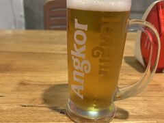 0.5ドルビール！安いよ～！