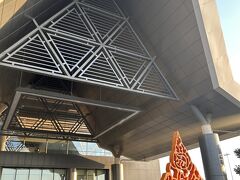 シェムリアップの空港もきれい！
国内線はこじんまりとしていて、混雑もなし。
国内線の待合場にはカフェがあったのみ。