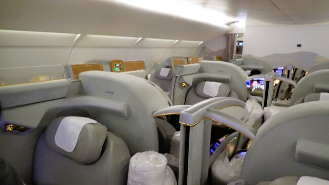 エミレーツ⭐︎ファーストクラスセット エミレーツB777-300ERの新型『ファースト』をJALマイルで攻略