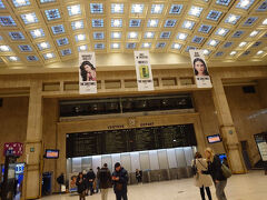 ブリュッセル南駅、定刻通り10時5分に到着。
ベルギーはコロナ前の2019年に来たことがあります。
その時住みたいとまで思ったくらい気に行ったけど、また来るとは思いませんでした。
チョコ好きの娘を一度連れて来たかったのと、ロンドン7泊もするんだからちょっと足を伸ばして違う国も行こうって思ったんですよね。
