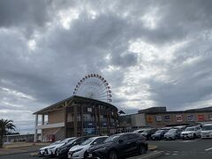 国道23号線を南下して昼頃、蒲郡市のラグーナテンボスフェスティバルマーケット到着。