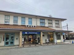 金谷駅から20分ほど歩いて、新金谷駅
大正15年の建築だって