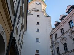 「ミハエル門」
旧市街の城壁にいくつか設けられていた門のうち、唯一現存する門とのこと。
