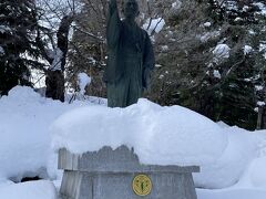 上杉鷹山公の像