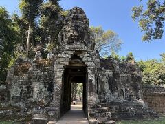 次はバンテアイ・クデイ
迷路のような遺跡が特徴です。