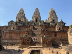 次はプレ・ループ
ここはピラミッド型の寺院で頂上からの眺めがすばらしい
