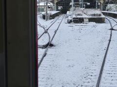 　　　　春の桜色・秋の紅葉　どちらも素敵だけど

　　　　いちばん好きな(//∇//) モノクロの吉野駅
　　　　