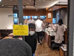 朝、正月二日目。
昨晩の大当たりで全て出しきり、腹が減った…