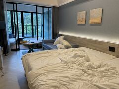 9時にホテルをチェックアウト。今日は雨予報なので早めの行動です。このホテル、もっとゆっくりしたかったなー。