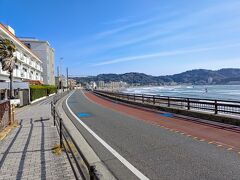 豪華なランチに満足し、街歩きを再開します！
ここから葉山町まで目指します。