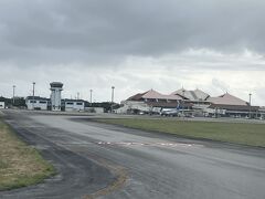 宮古空港、思ったよりこじんまりでビックリ(*ﾟ∀ﾟ*)