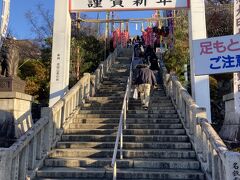 朝、7時すぎに実家を出発。
犬山成田山に到着！！
めちゃスムーズに来れて、駐車場にもすんなり入れました。
でも、そろそろ駐車場、満車になりそう。