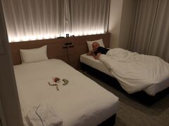 ホテルへ戻ります。
明日から出歩くから早めに寝ましょう！

おやすみなさ～い！