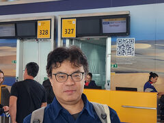 サンパウロで一泊し、翌日はチリのプンタ・アレーナスを目指す。まずはチリの首都・サンチャゴへ。