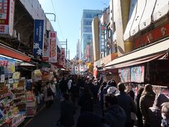 アメヤ横丁問屋街 (アメ横)