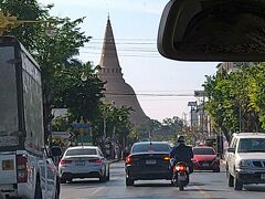 見えてきました！大き～い。