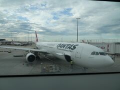 メルボルン国際空港に到着
サマータイムで日本より2時間先行時差